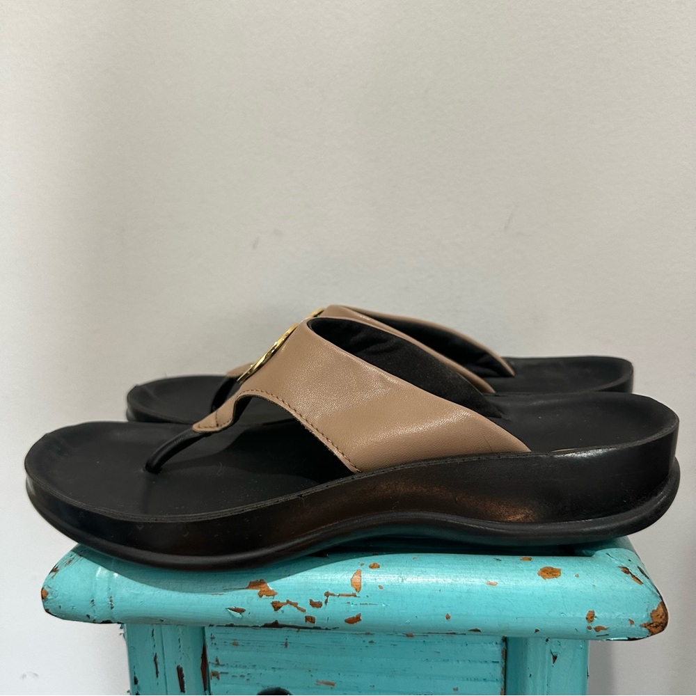 Aerothotic Comfort Flip Flop Tan Gold Hardware Size 8 - Picture 2 of 12